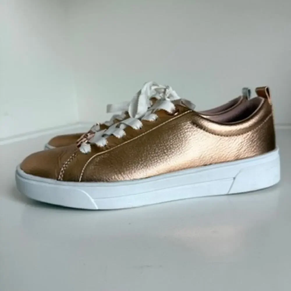 TED BAKER‎ Gielli Sneakers Rose Gold Leather Ribbon Laces US 6 Metallic Shoes